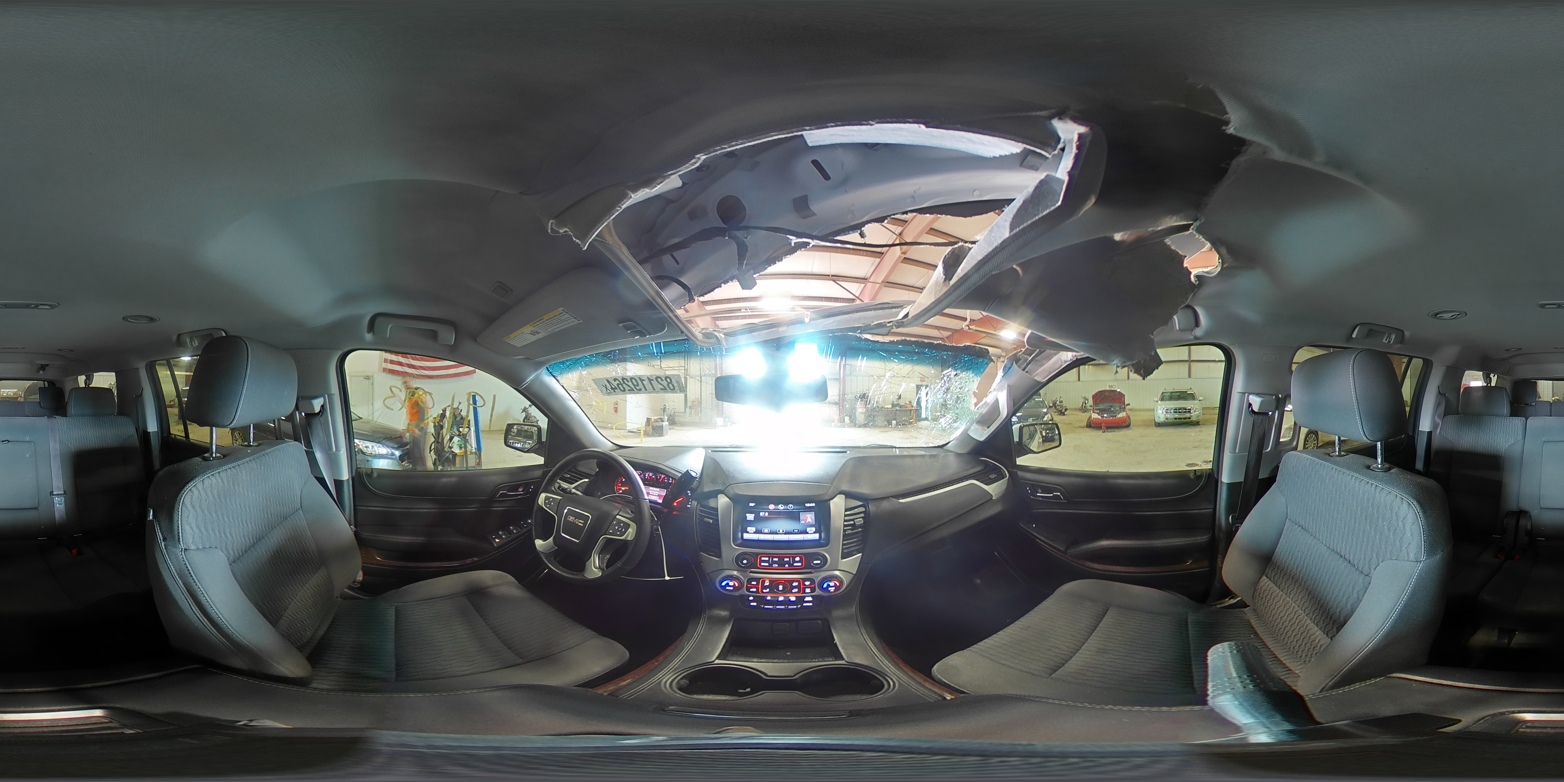2015 GMC Yukon - Image 16