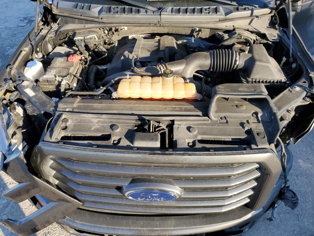 2017 Ford F-150 - Image 12