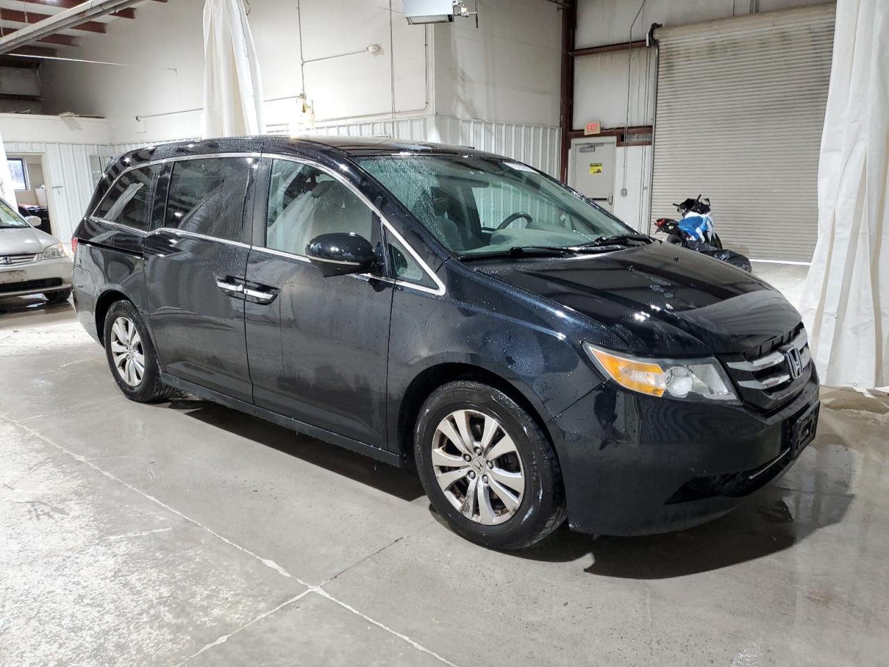 2016 Honda Odyssey - Image 4