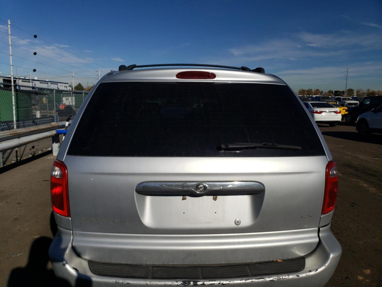 2003 Chrysler Town & Country Lx VIN: 2C4GP44303R328843 Lot: 81251794