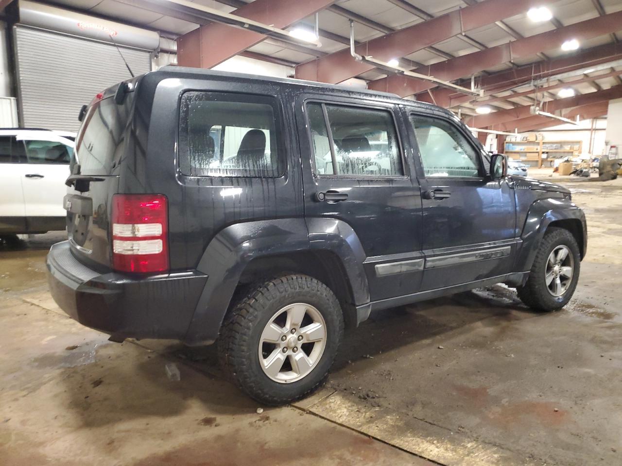 2011 Jeep Liberty (North America) - Image 3