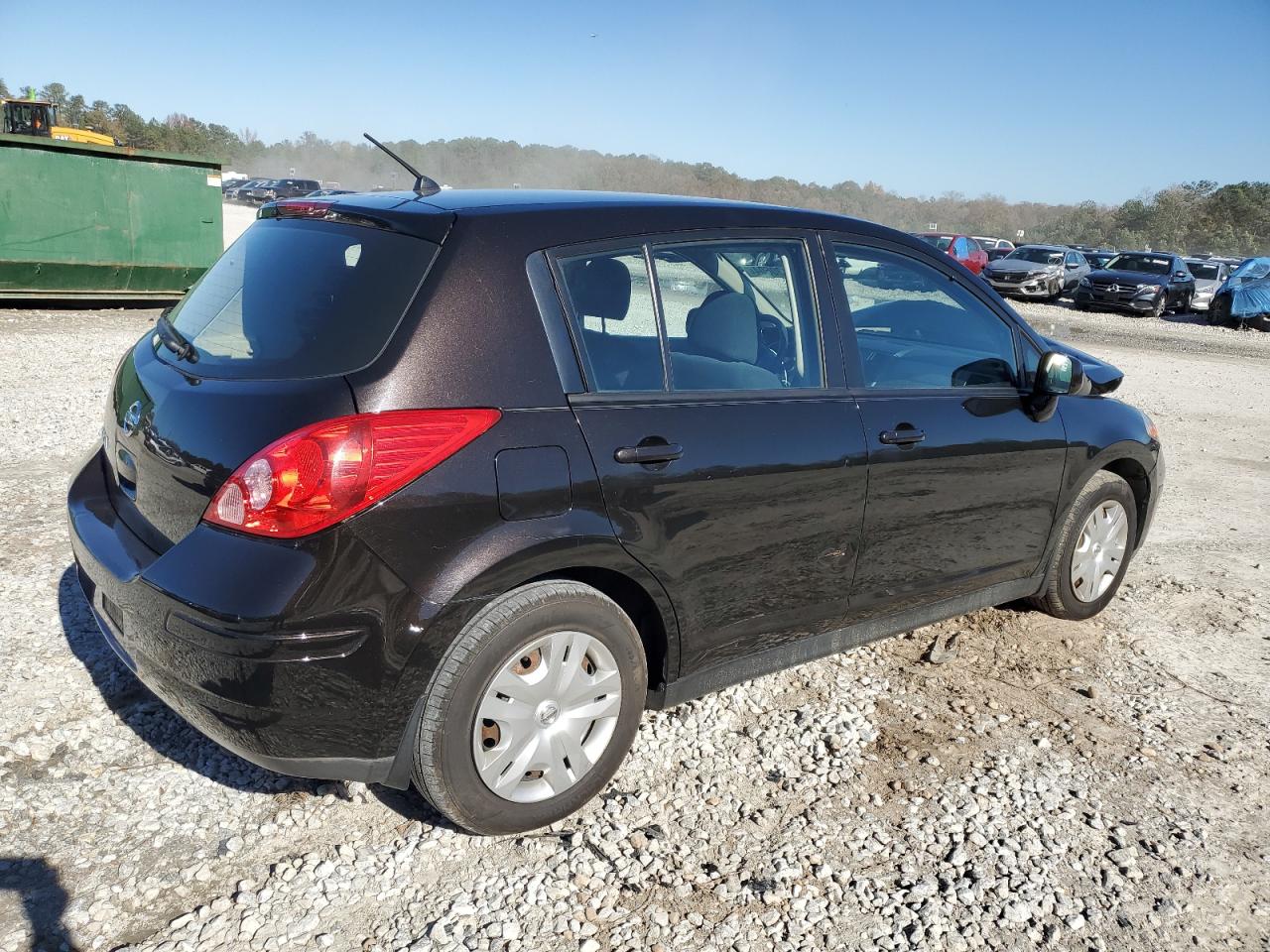 2010 Nissan Versa - Image 3