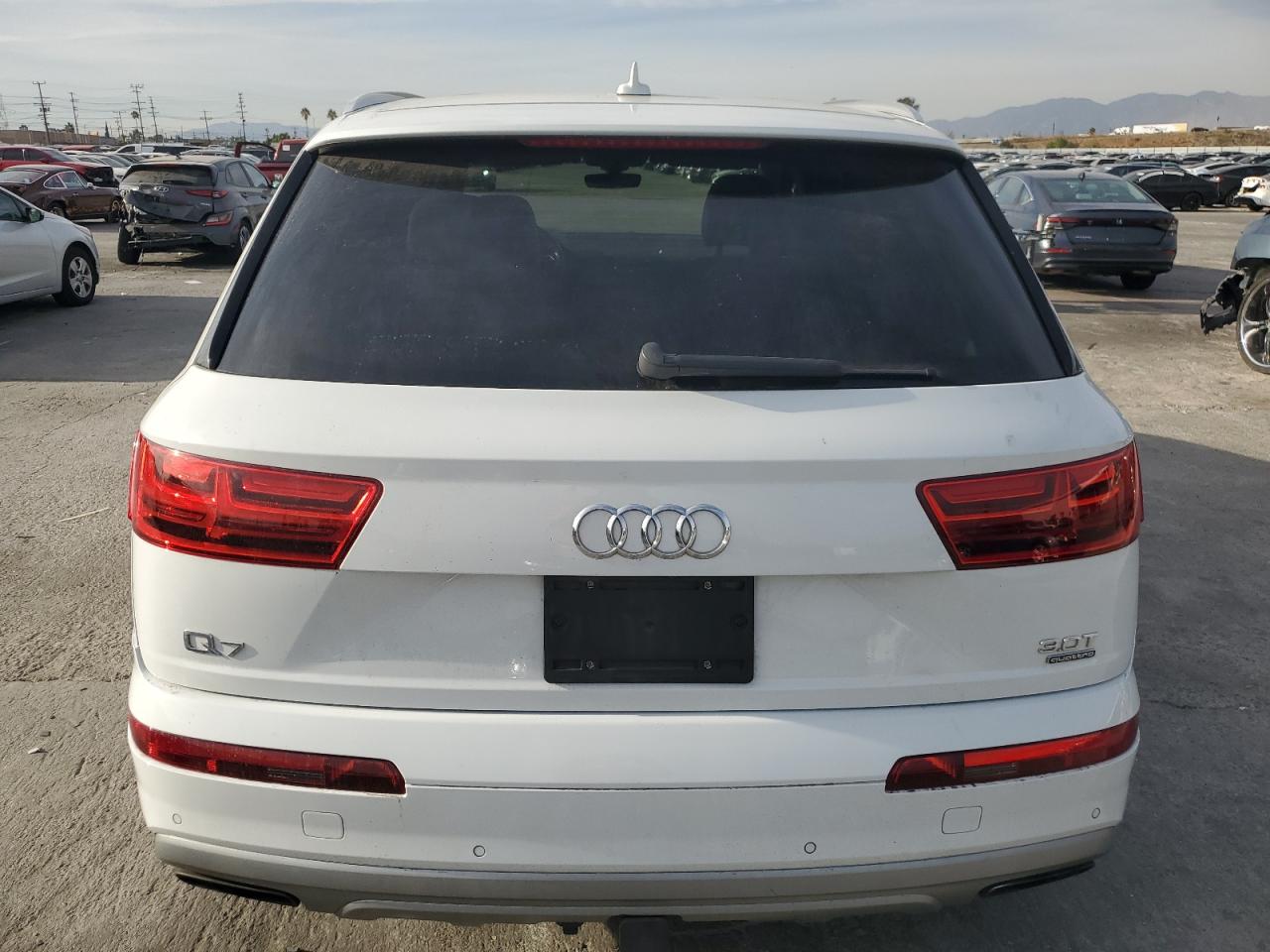 2017 Audi Q7 Premium Plus VIN: WA1LAAF70HD028867 Lot: 79578914