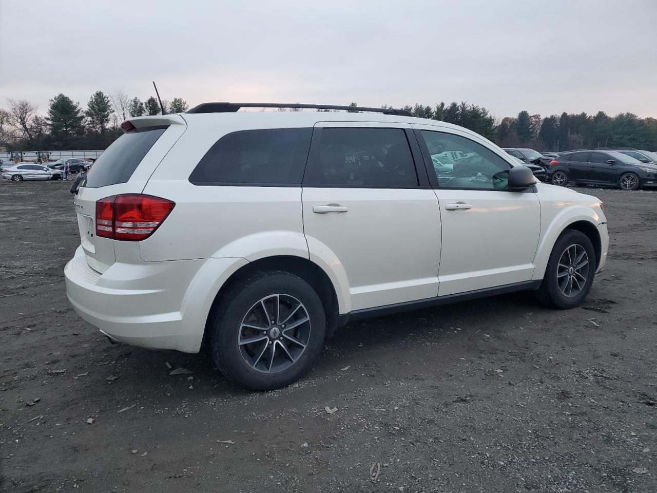 2018 Dodge Journey - Image 3