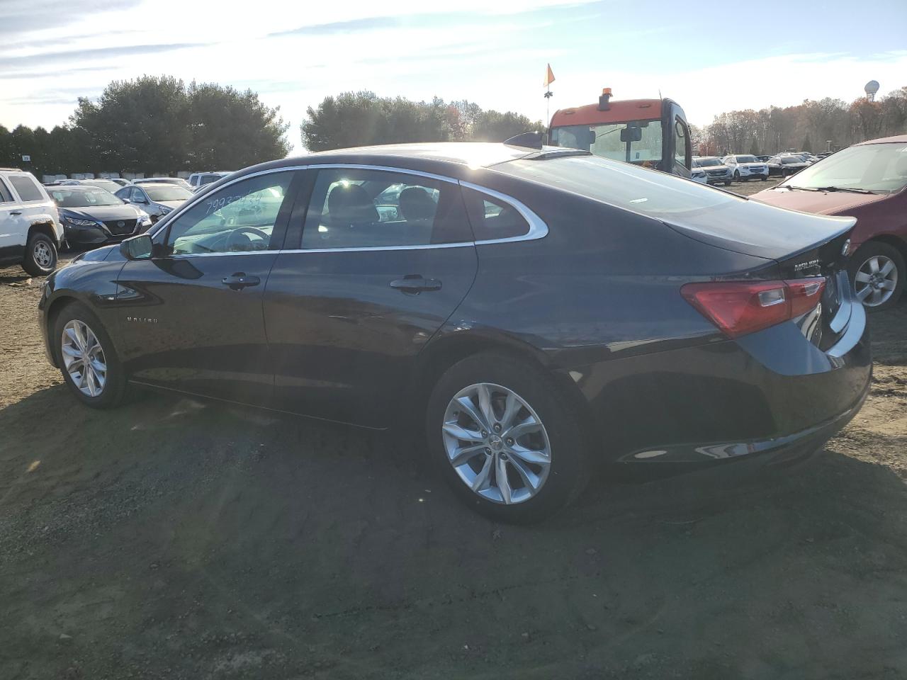 2023 Chevrolet Malibu - Image 2