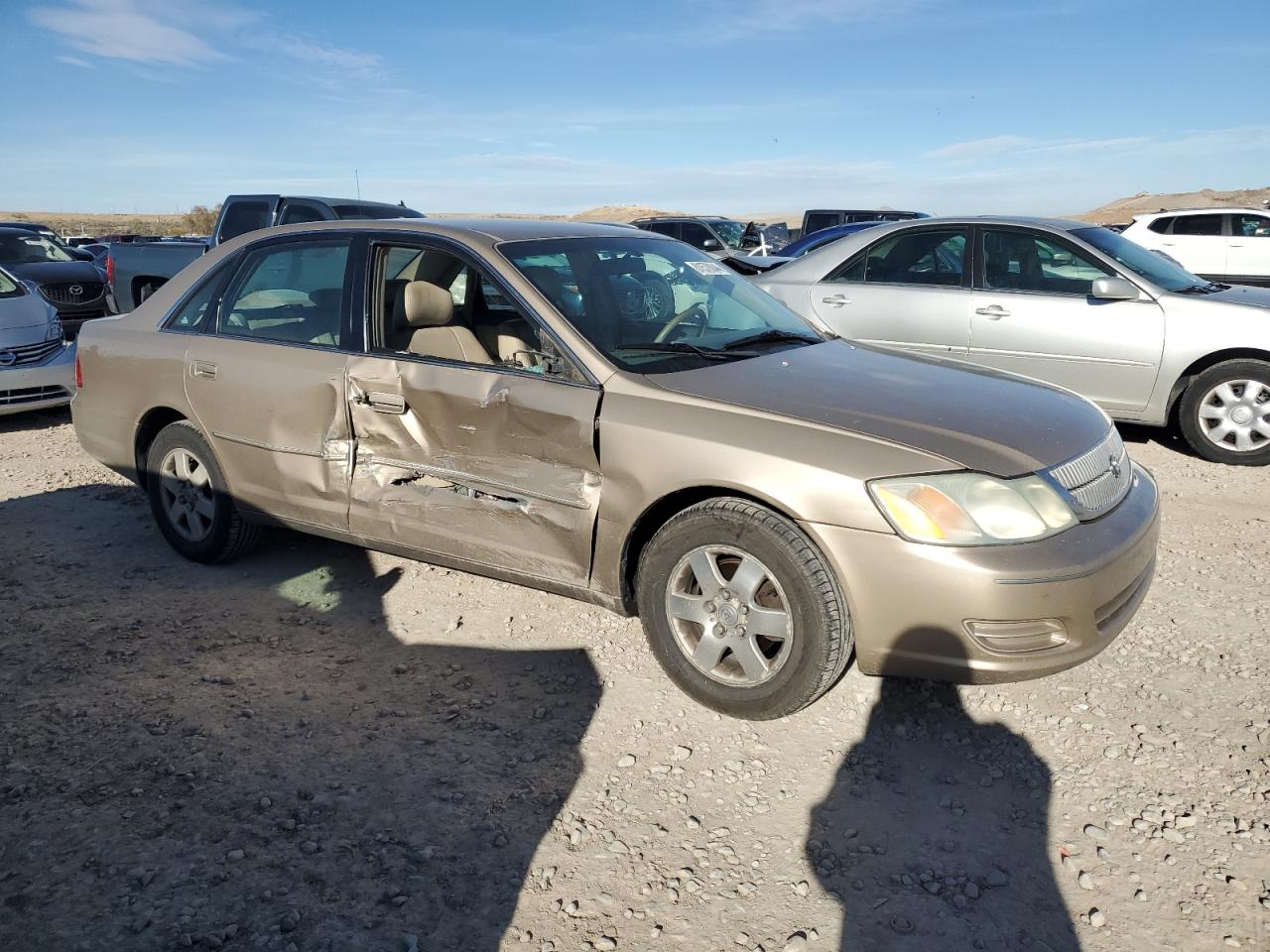 2001 Toyota Avalon - Image 4