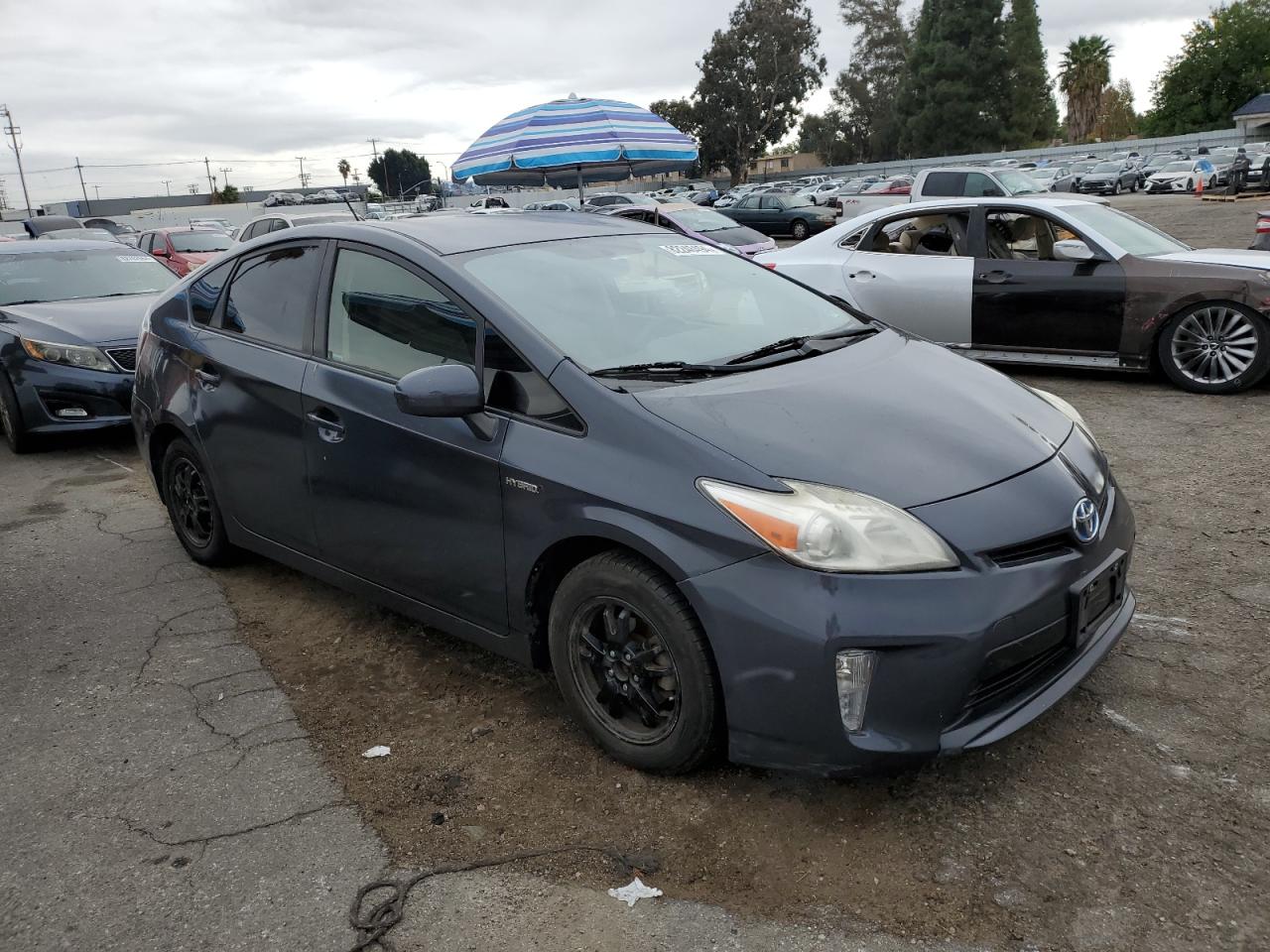 VIN JTDKN3DU4D5670376 2013 TOYOTA PRIUS no.4