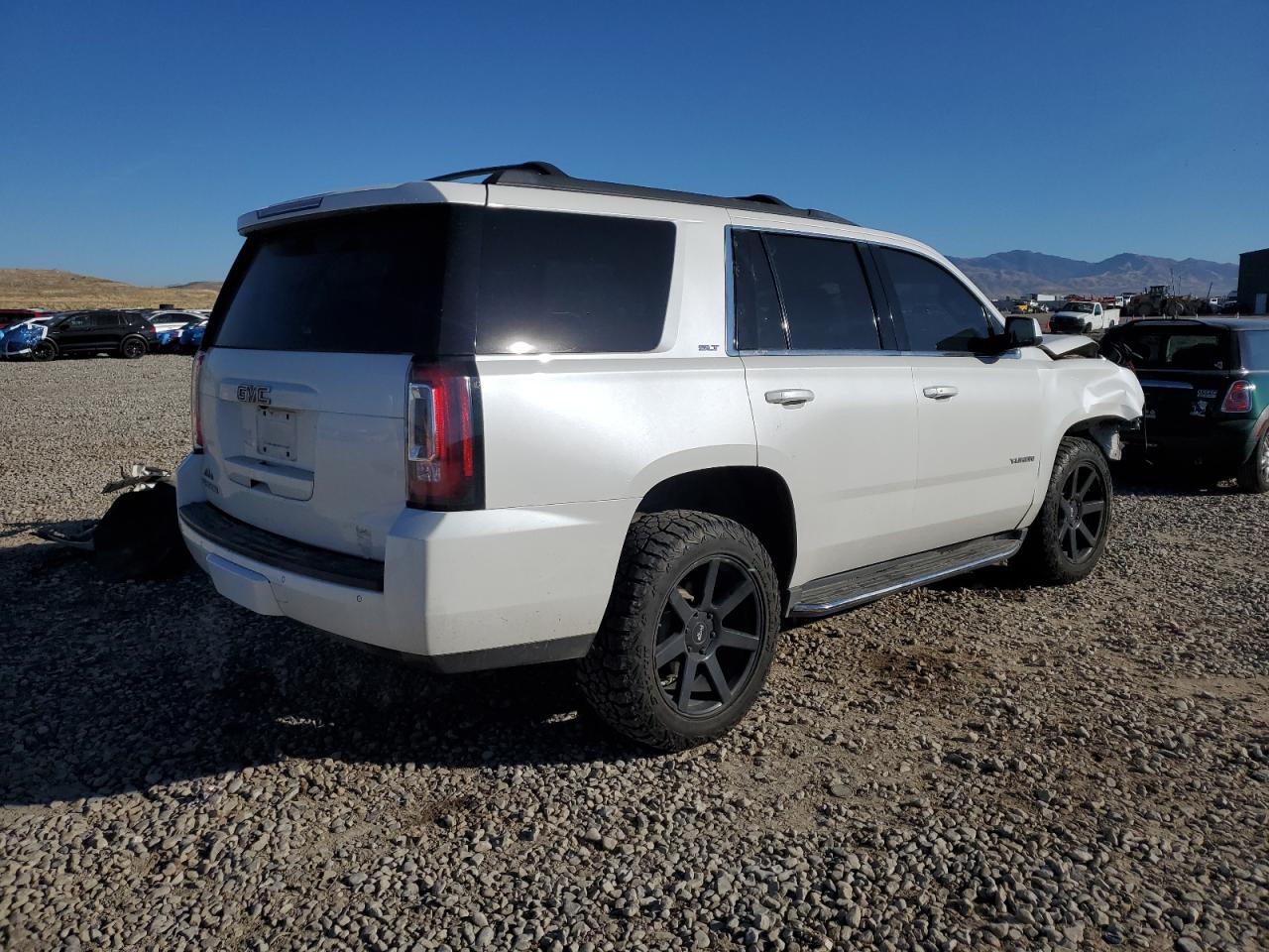 2016 GMC Yukon - Image 3