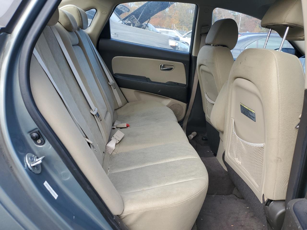 2010 Hyundai Elantra - Image 10