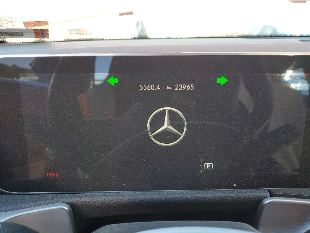 2021 Mercedes-Benz GLB - Image 9
