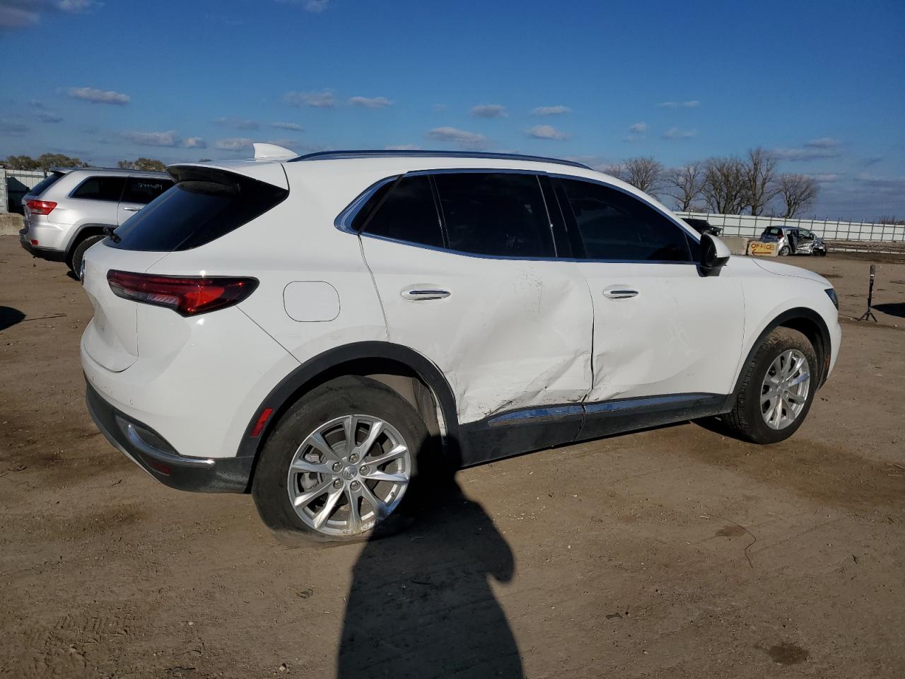 VIN LRBAZLR48MD147617 2021 BUICK ENVISION no.3