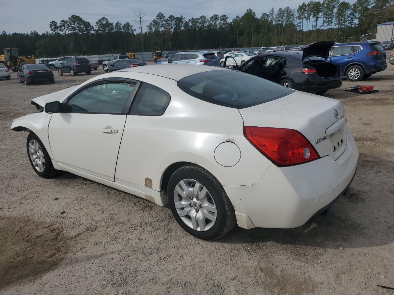 2009 Nissan Altima - Image 2