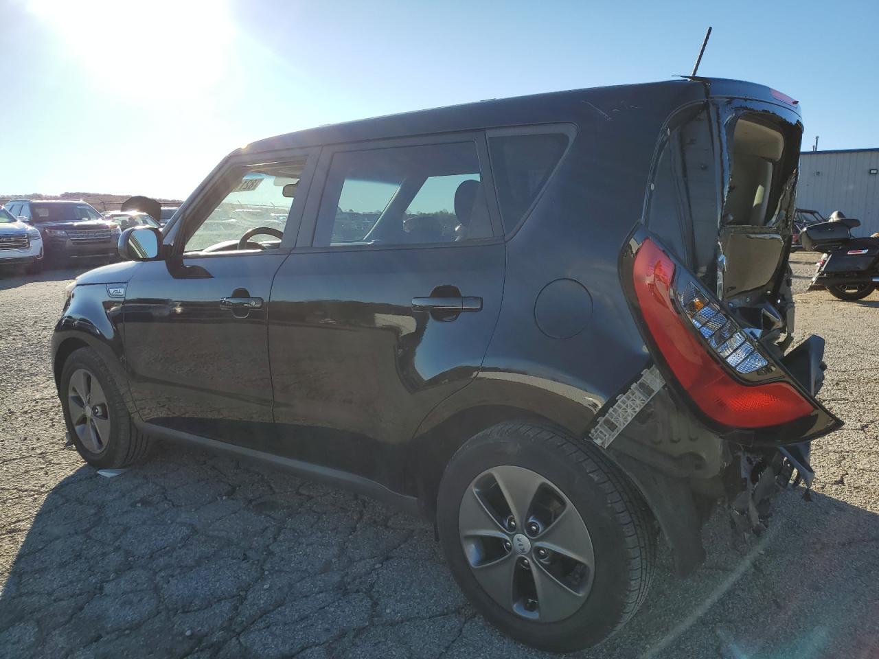 VIN KNDJN2A23F7150251 2015 KIA SOUL no.2