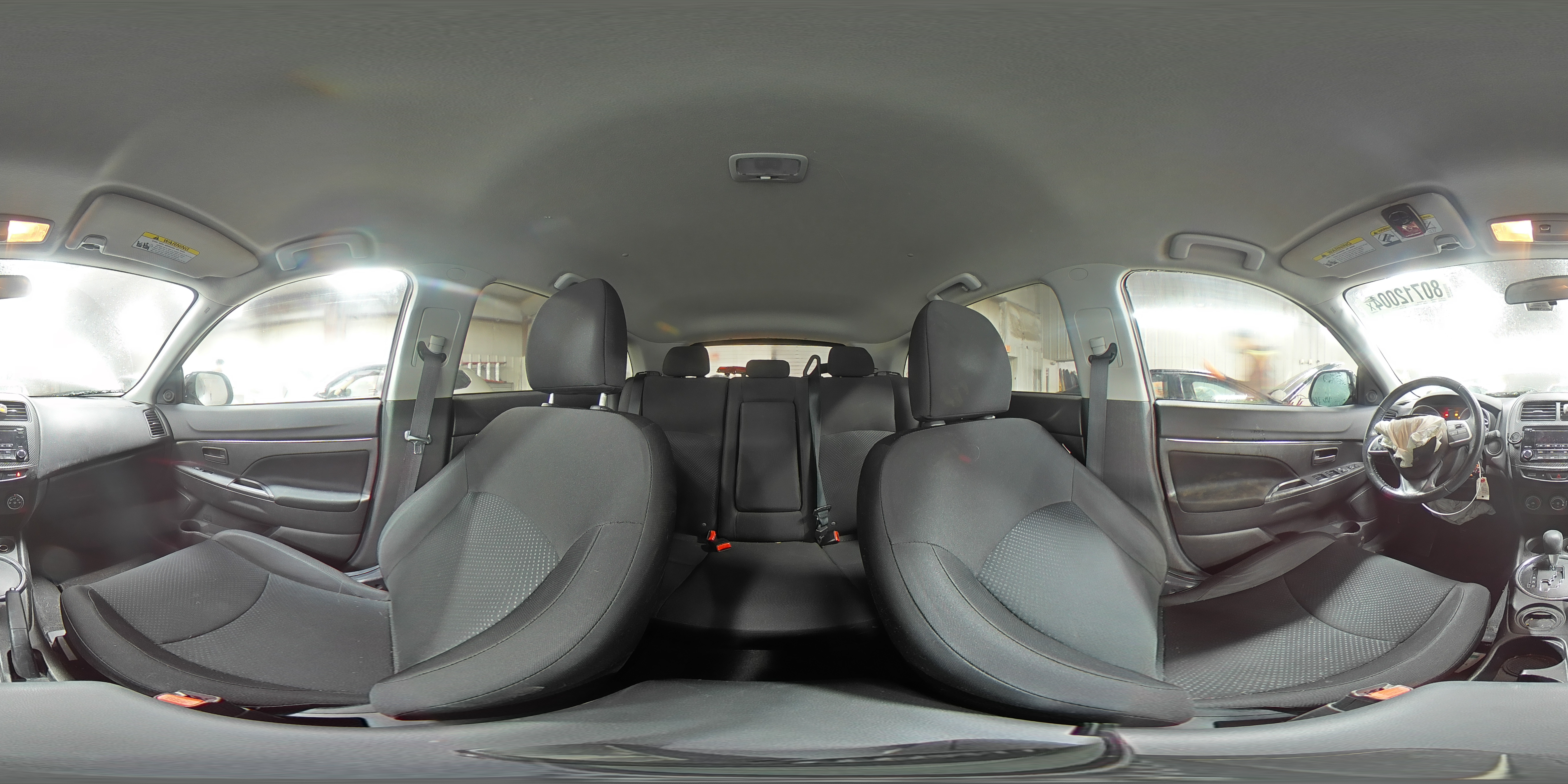 2015 Mitsubishi Outlander - Image 14
