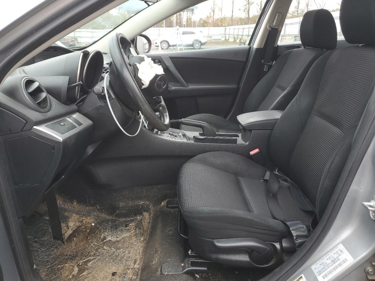 2013 Mazda 3 - Image 7