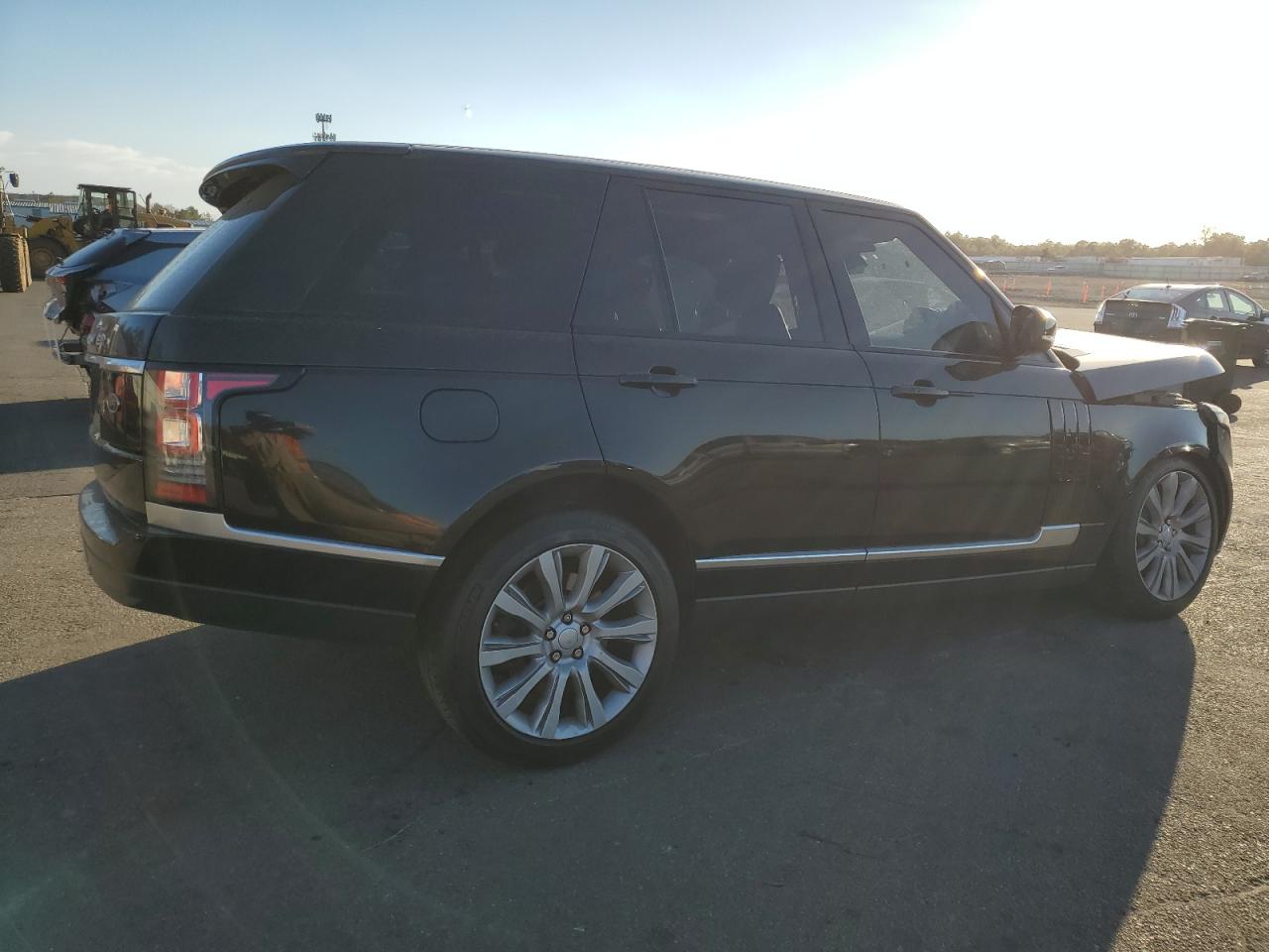 2015 Land Rover Range Rover - Image 3