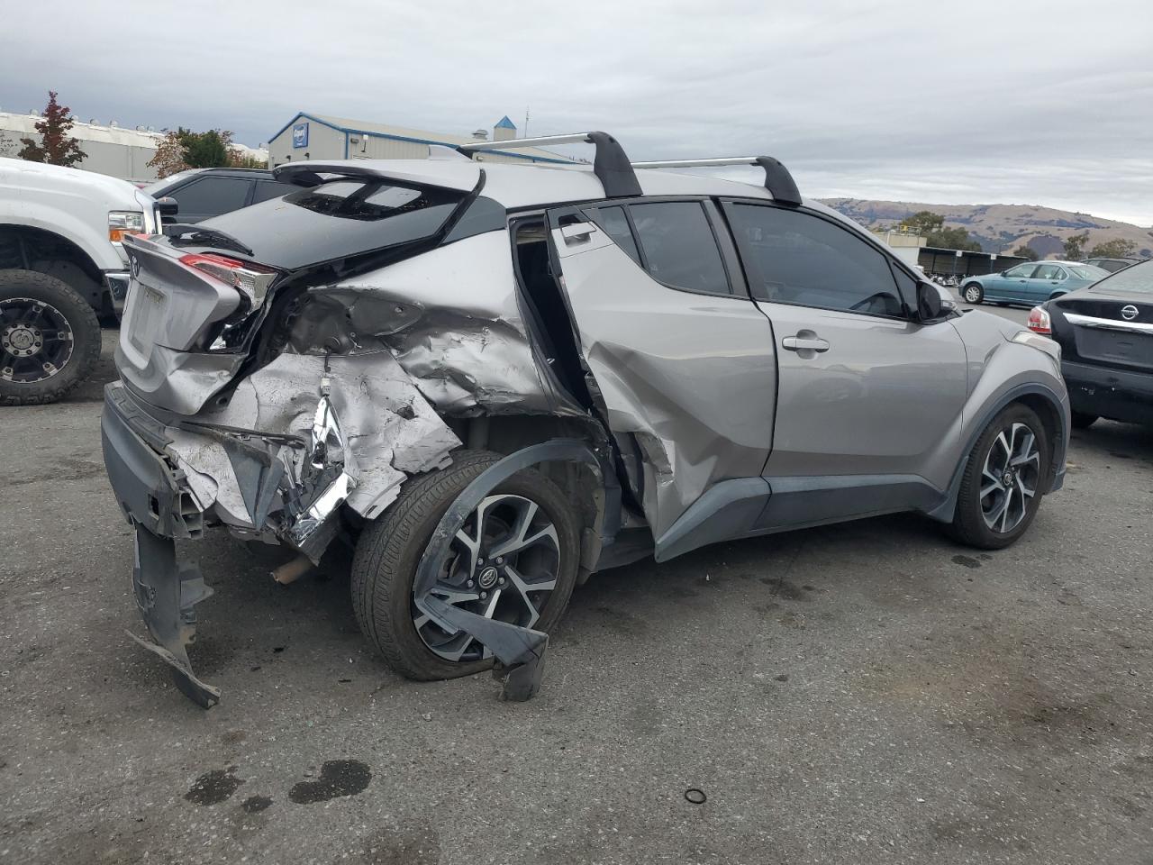 VIN NMTKHMBX4JR029629 2018 TOYOTA C-HR no.3