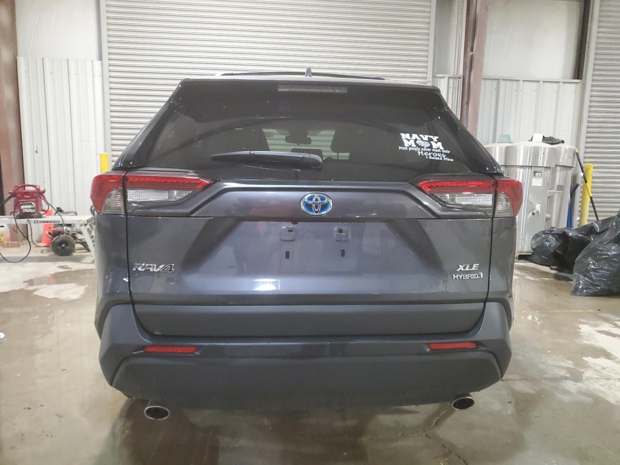 2024 Toyota Rav4 Xle Premium VIN: JTMB6RFV6RD120874 Lot: 82096834