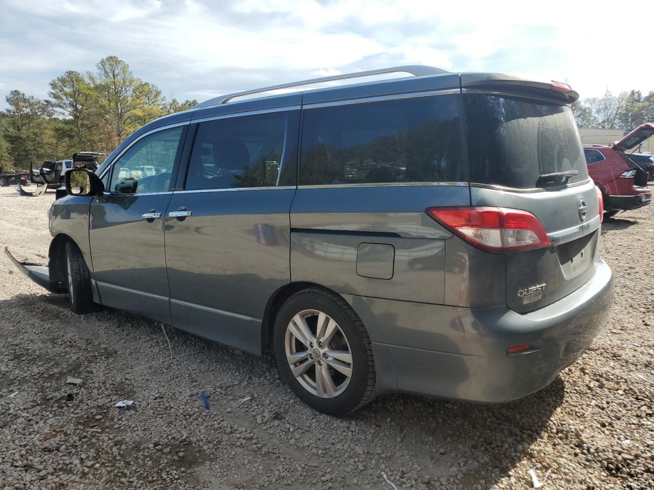 2011 Nissan Quest - Image 2