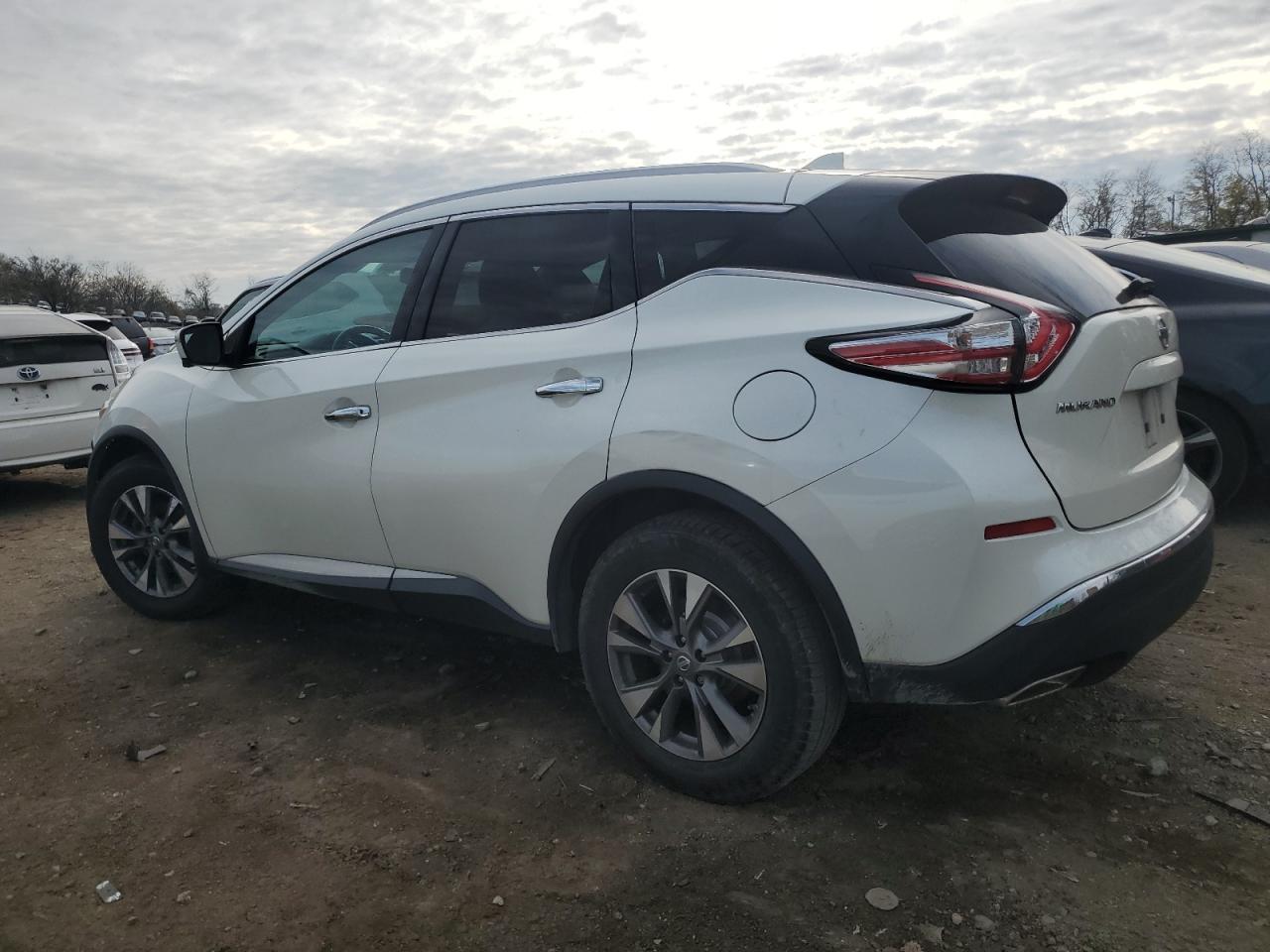 2017 Nissan Murano - Image 2