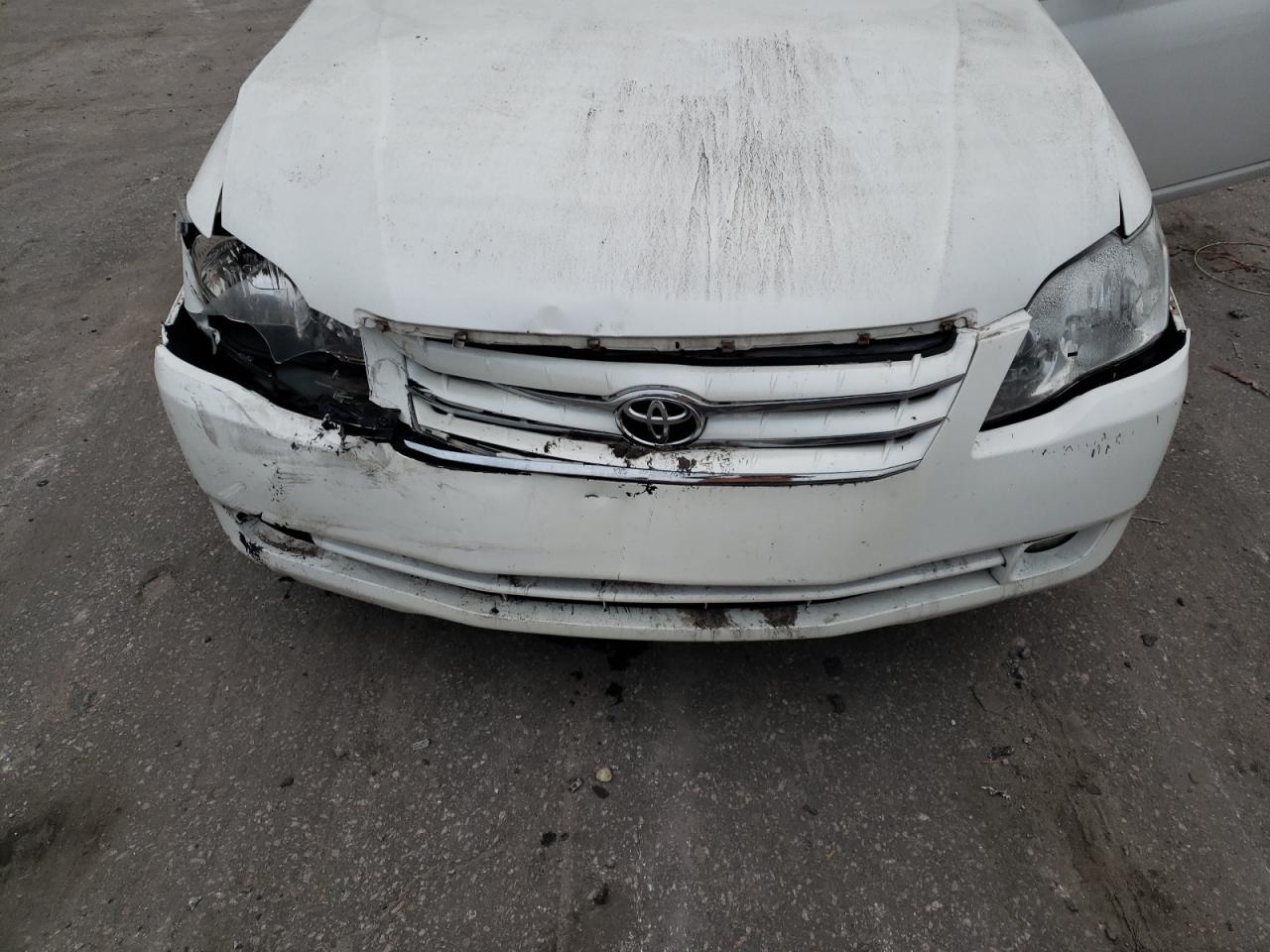 2007 Toyota Avalon - Image 12