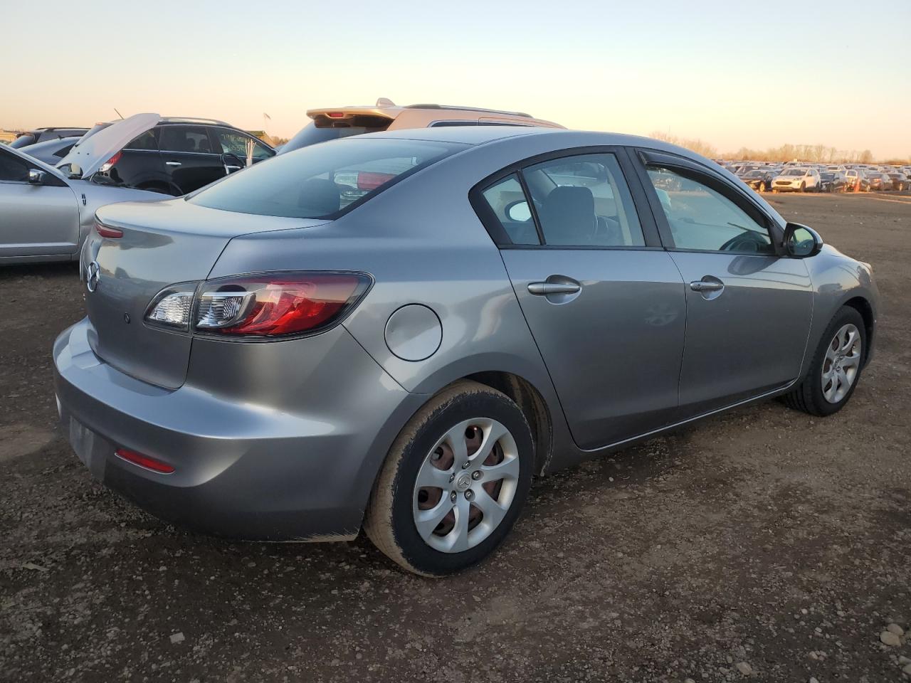 2013 Mazda 3 - Image 3