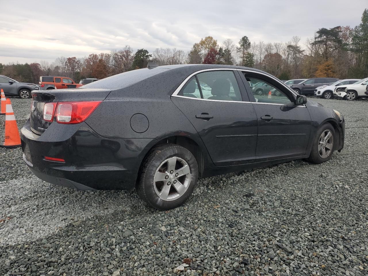 VIN 1G11B5SL7EF253297 2014 CHEVROLET MALIBU no.3