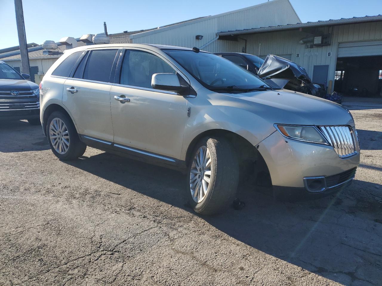 2011 Lincoln MKX - Image 4