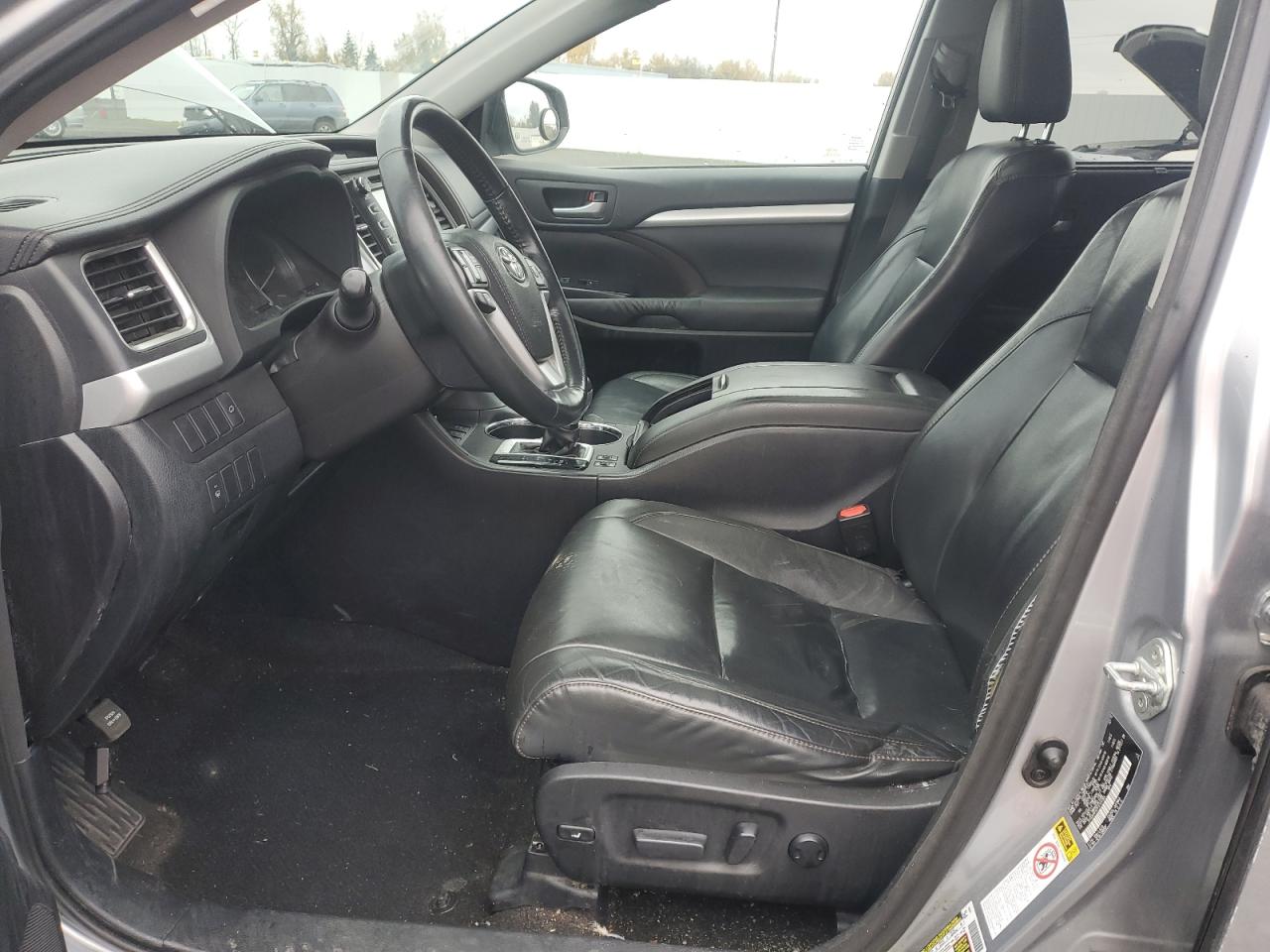 2015 Toyota Highlander - Image 7