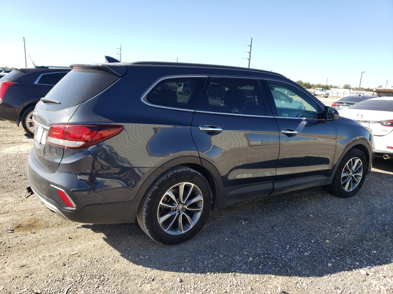 2019 Hyundai Santa Fe - Image 3