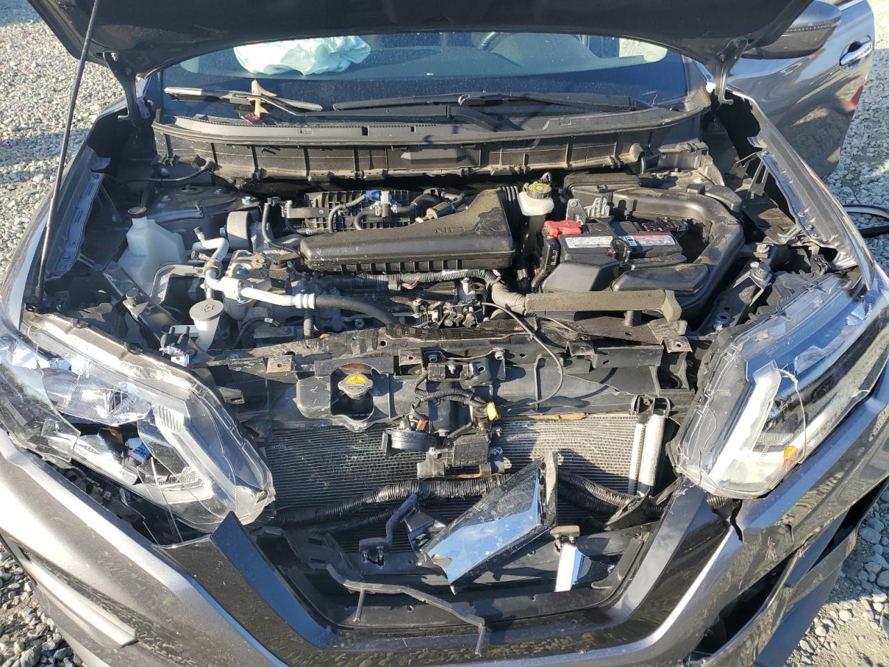 2020 Nissan Rogue - Image 12