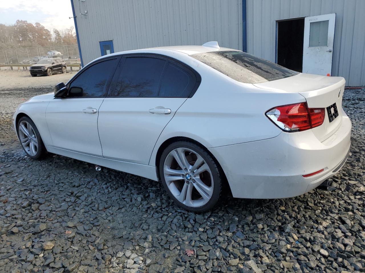 VIN WBA3A9G5XDNP36417 2013 BMW 3 SERIES no.2