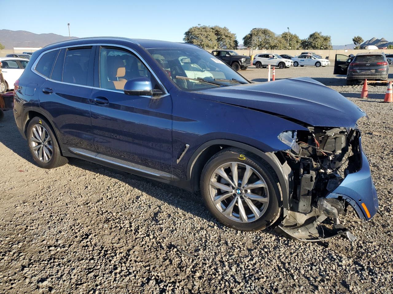 VIN 5UXTR7C5XKLF23774 2019 BMW X3 no.4