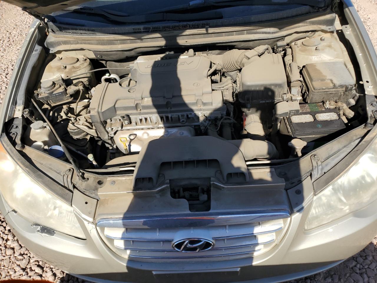 2010 Hyundai Elantra - Image 12