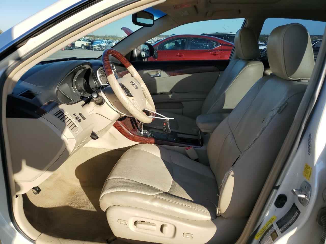 2011 Toyota Avalon - Image 7
