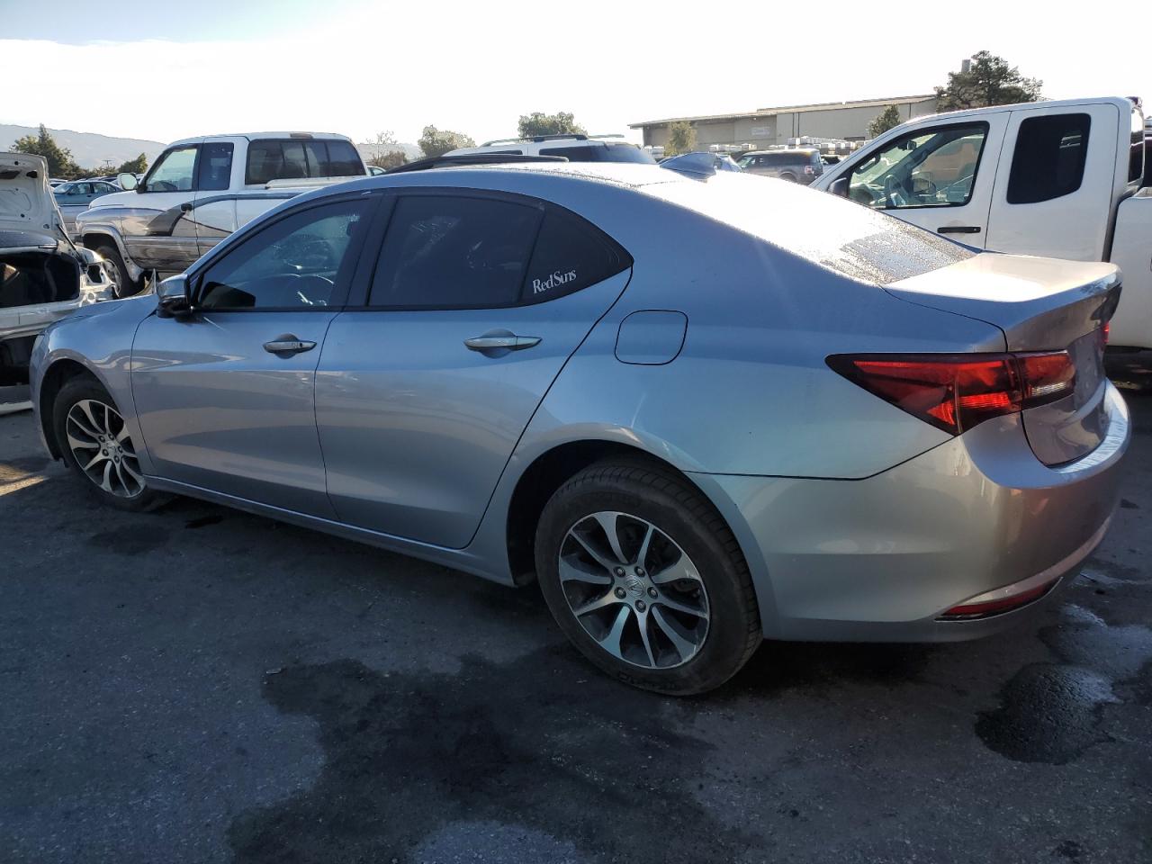 VIN 19UUB1F31FA028350 2015 ACURA TLX no.2