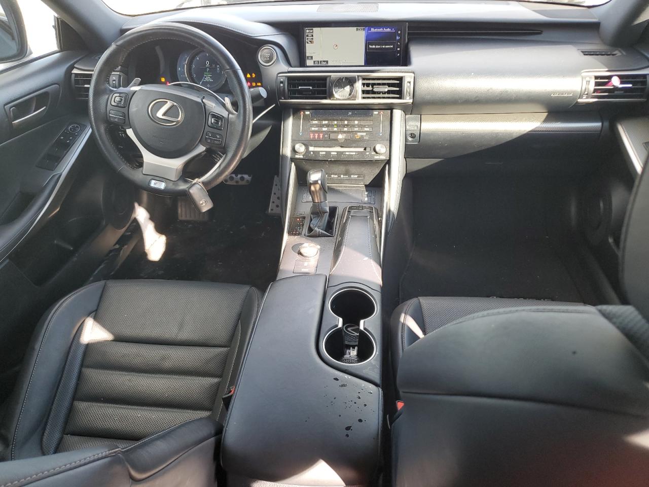 2018 Lexus IS - Image 8
