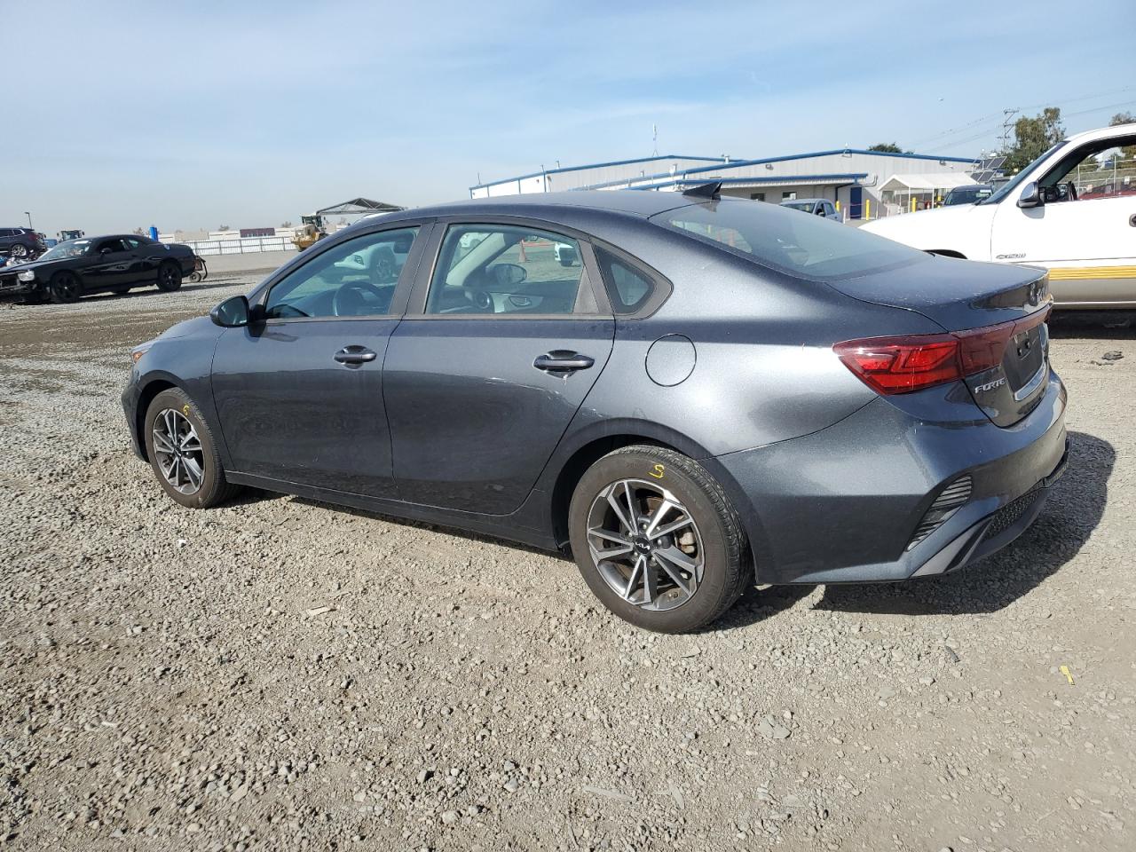 3KPF24AD7NE446366 2022 KIA FORTE - Image 2