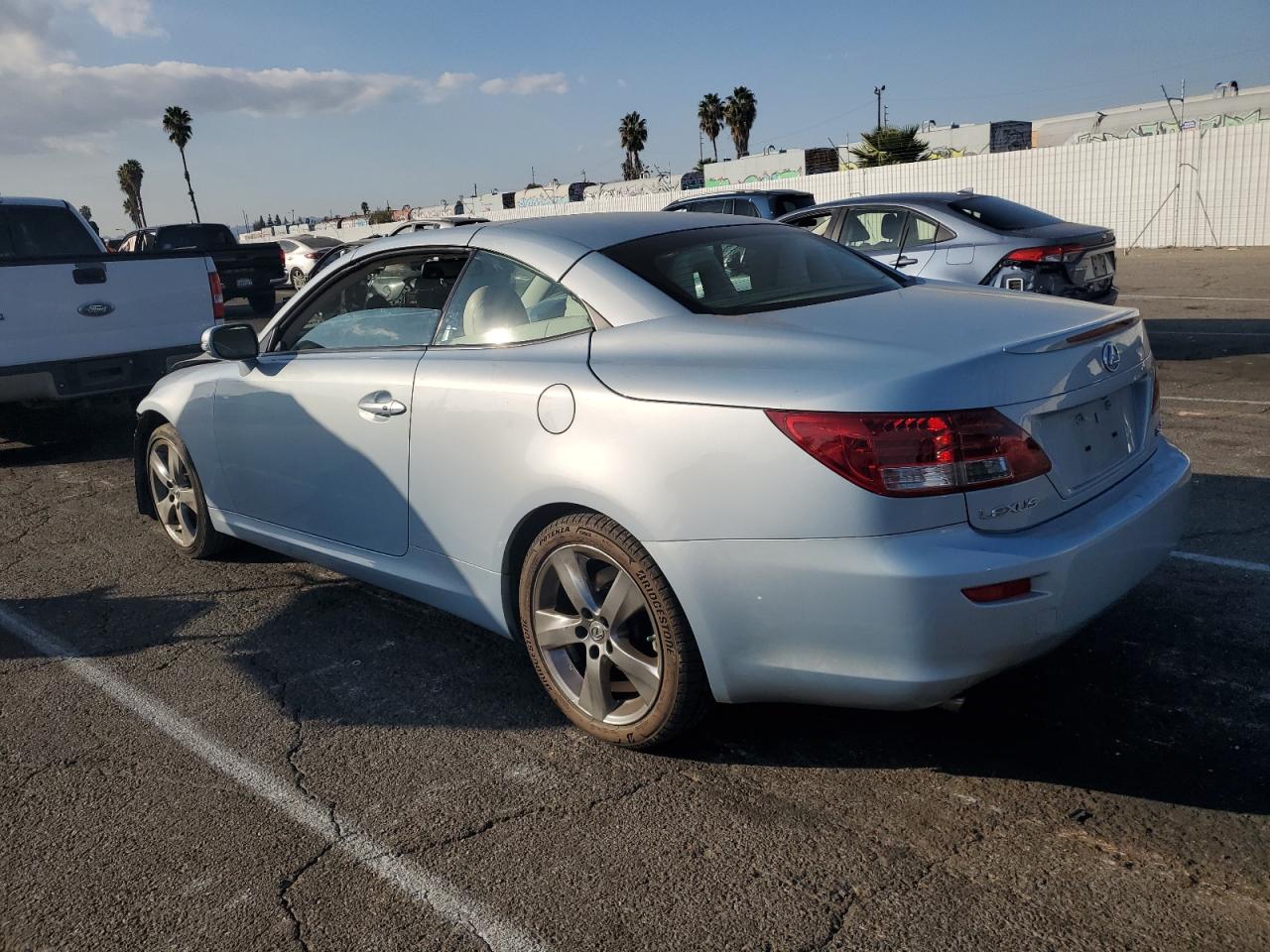 2010 Lexus IS - Image 2