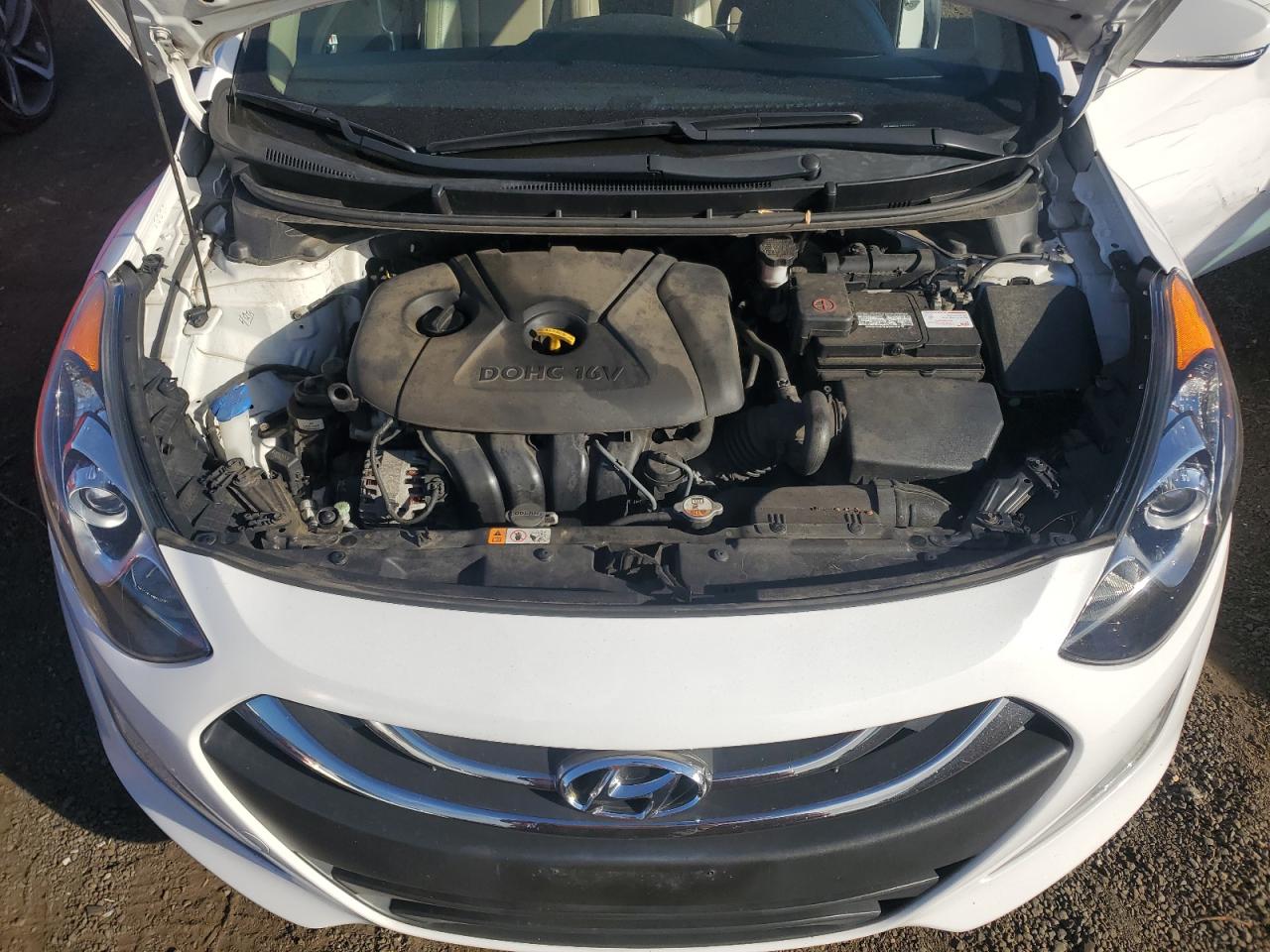 2013 Hyundai Elantra - Image 11
