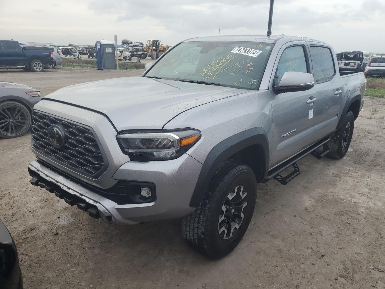 VIN 5TFAZ5CN1MX100300 2021 TOYOTA TACOMA no.1