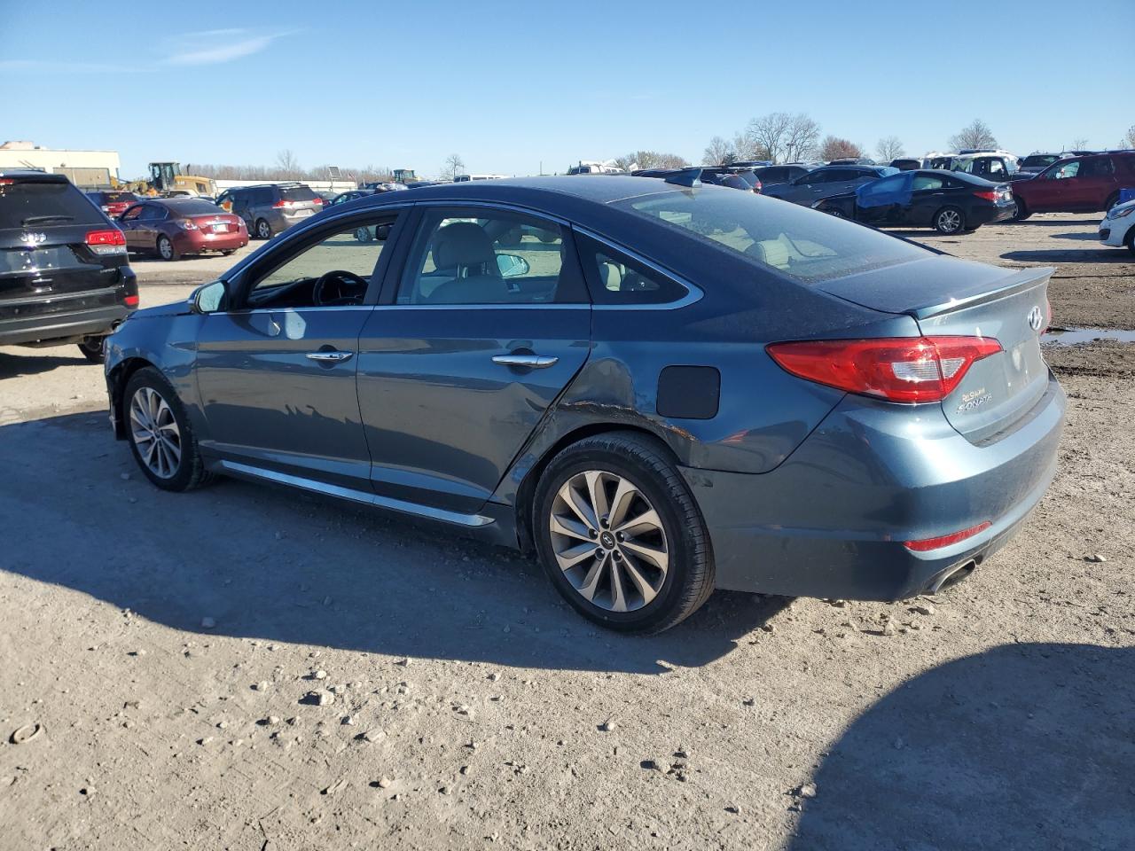 2015 Hyundai Sonata - Image 2