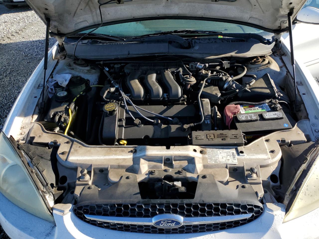 2003 Ford Taurus - Image 11