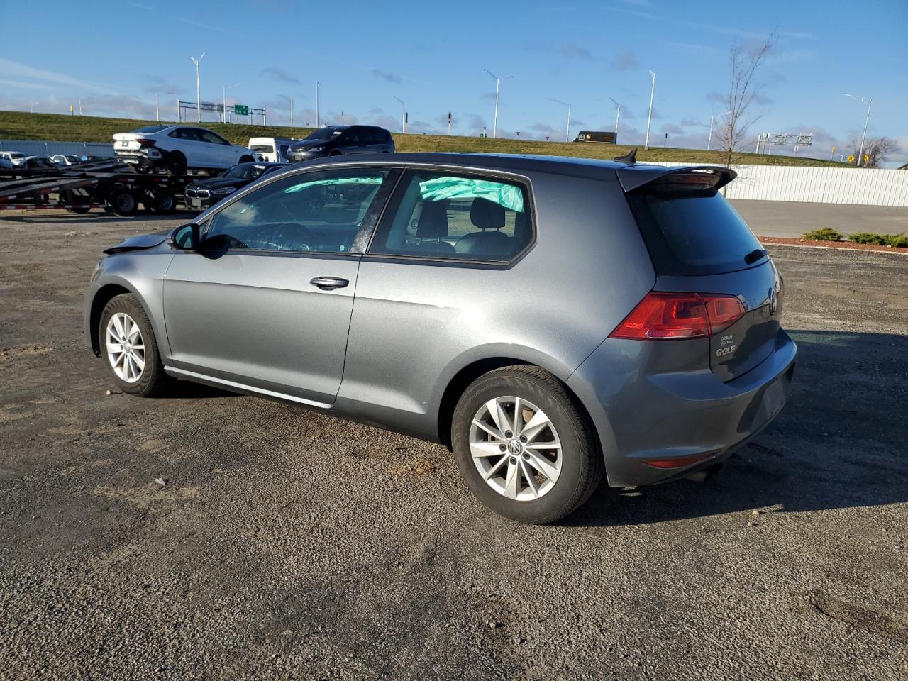 2015 Volkswagen Golf - Image 2
