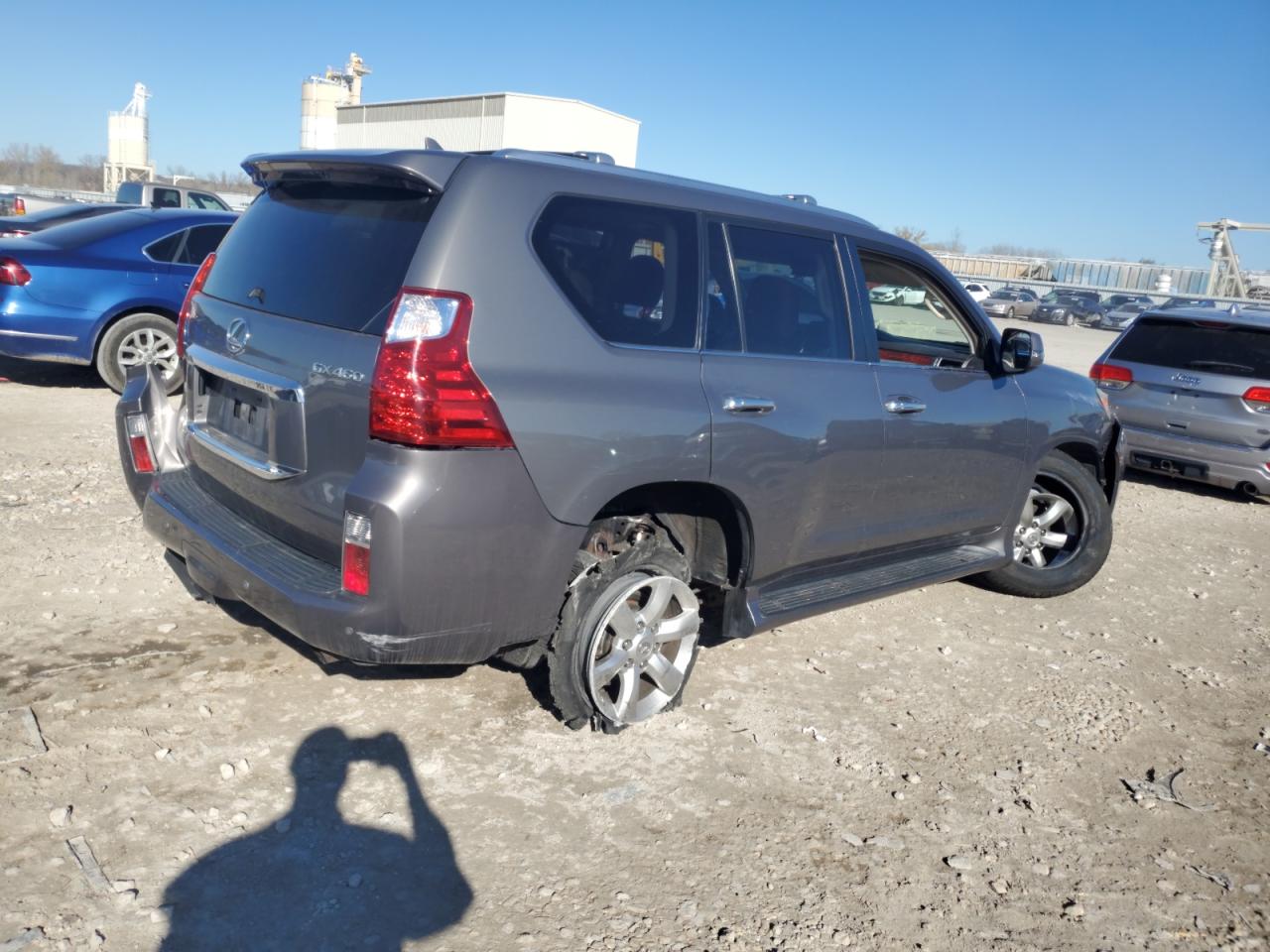 2011 Lexus GX - Image 3