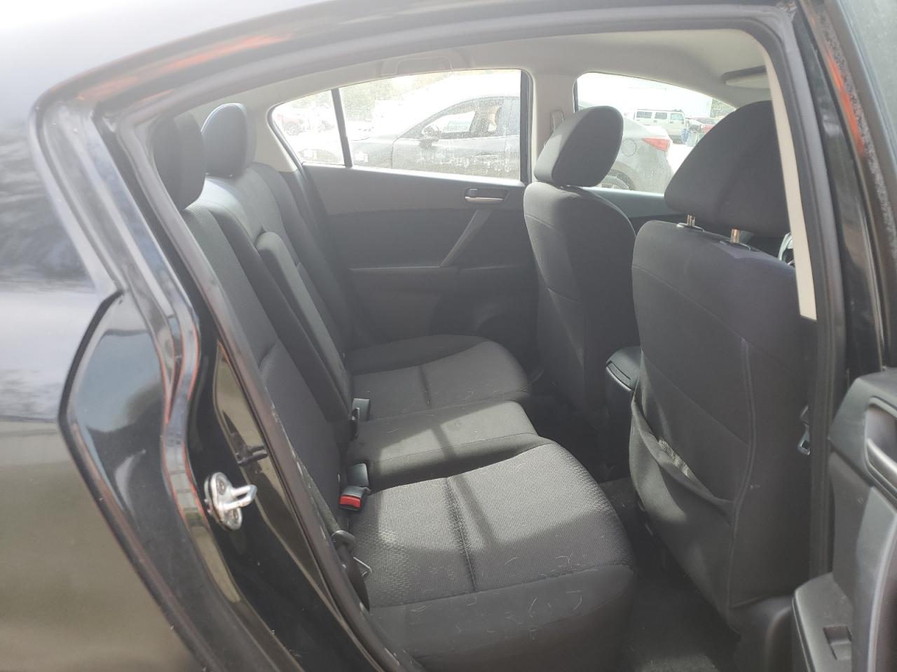 2010 Mazda 3 - Image 10