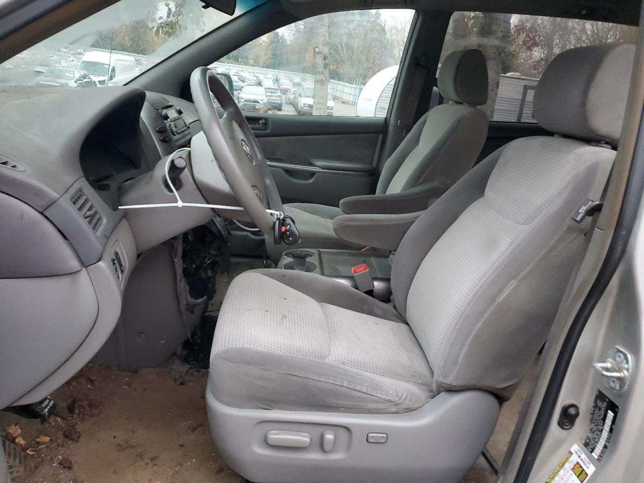 2007 Toyota Sienna - Image 7