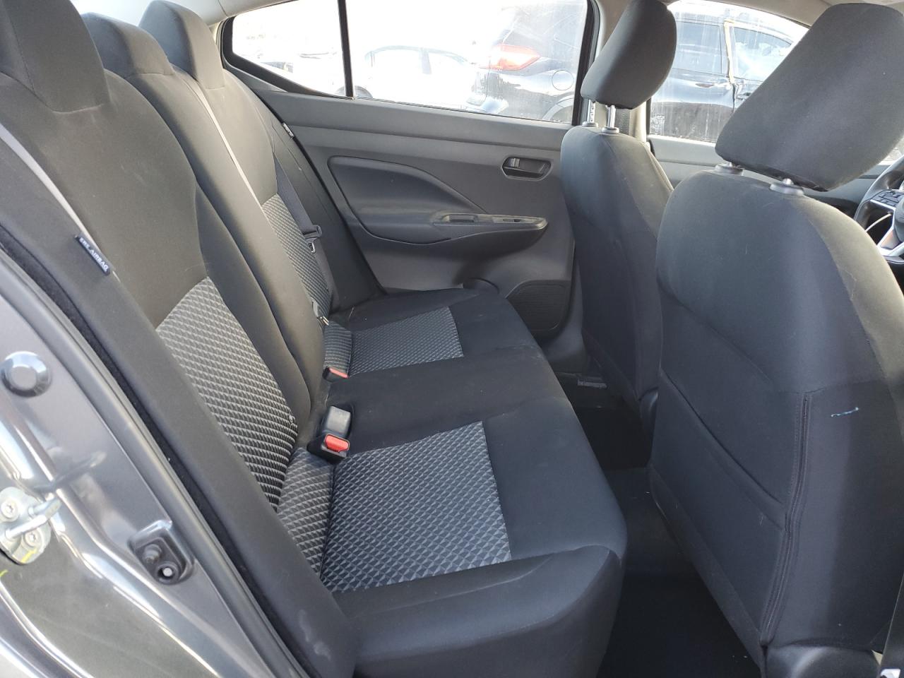 2021 Nissan Versa - Image 10