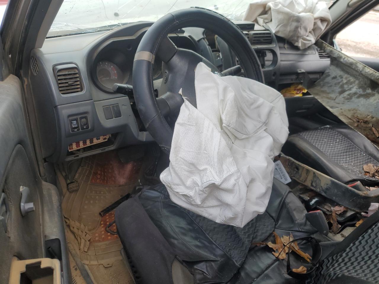2002 Nissan Navara (Frontier) - Image 8