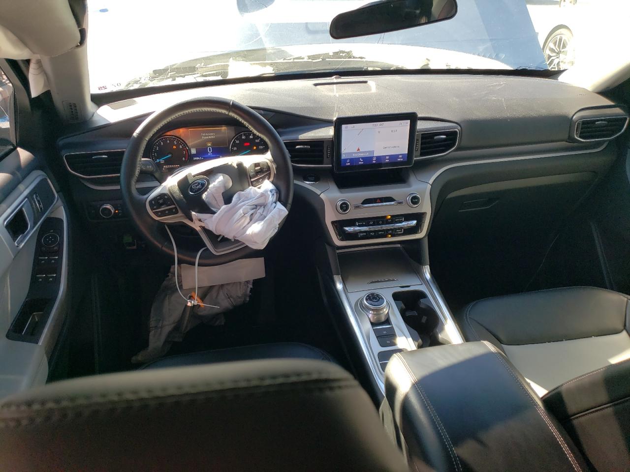 2023 Ford Explorer - Image 8